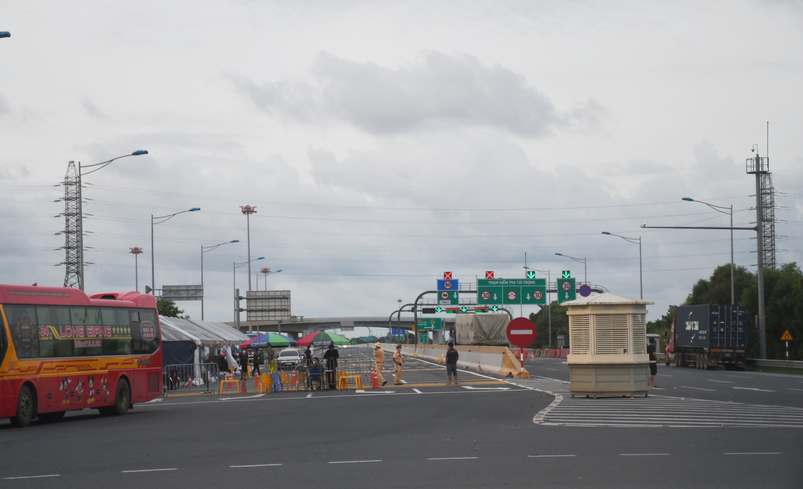 Sở Giao thông vận tải phân luồng giao thông đường tỉnh 360 đoạn từ Quốc lộ 10 đến cầu Quang Thanh, huyên An Lão,